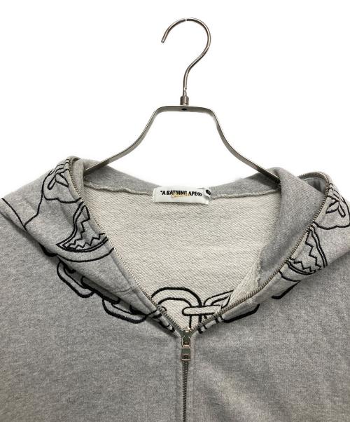 A BATHING APE（アベイシングエイプ）A BATHING APE (アベイシングエイプ) 刺繍ジップパーカー ライトグレー サイズ:Mの古着・服飾アイテム