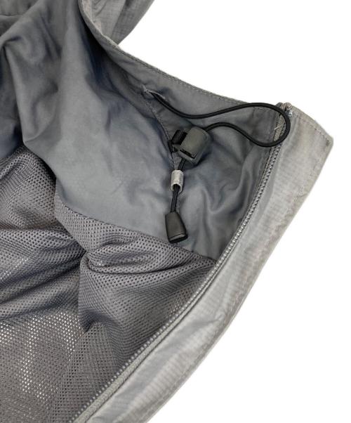 NIKE ACG（ナイキエーシージー）NIKE ACG (ナイキエーシージー) マウンテンパーカー ライトグレー サイズ:XLの古着・服飾アイテム