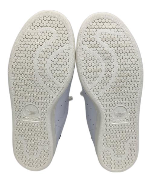 adidas（アディダス）adidas (アディダス) ローカットスニーカー ホワイト サイズ:27.5の古着・服飾アイテム