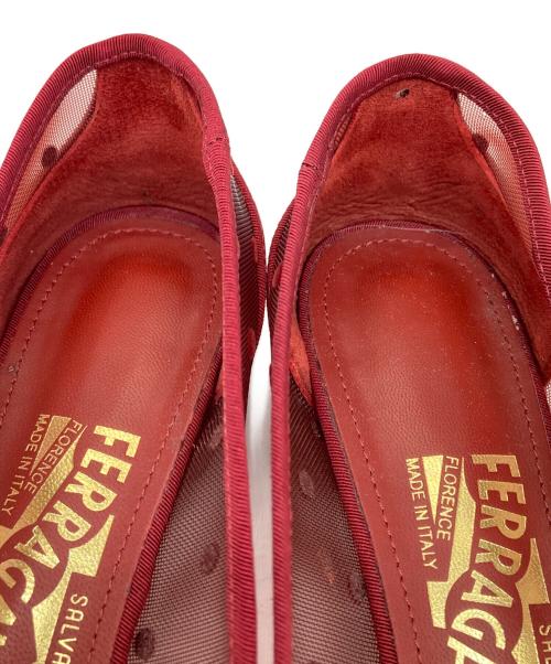 Salvatore Ferragamo（サルヴァトーレ フェラガモ）Salvatore Ferragamo (サルヴァトーレ フェラガモ) ヴァラチュールリボンパンプス レッド サイズ:6の古着・服飾アイテム