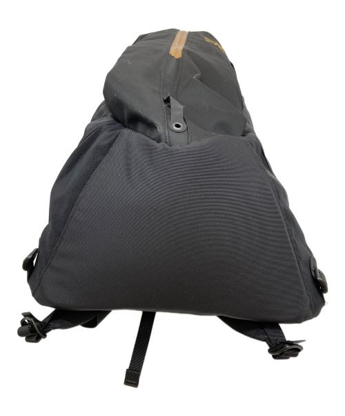 ARC'TERYX（アークテリクス）ARC'TERYX (アークテリクス) ARRO-バックパック カーキ×ブラックの古着・服飾アイテム