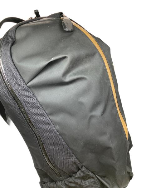 ARC'TERYX（アークテリクス）ARC'TERYX (アークテリクス) ARRO-バックパック カーキ×ブラックの古着・服飾アイテム