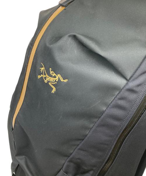 ARC'TERYX（アークテリクス）ARC'TERYX (アークテリクス) ARRO-バックパック カーキ×ブラックの古着・服飾アイテム