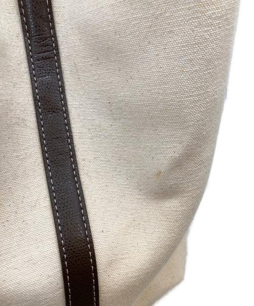 EMPORIO ARMANI（エンポリオ アルマーニ）EMPORIO ARMANI (エンポリオ アルマーニ) キャンバストートバッグ アイボリーの古着・服飾アイテム