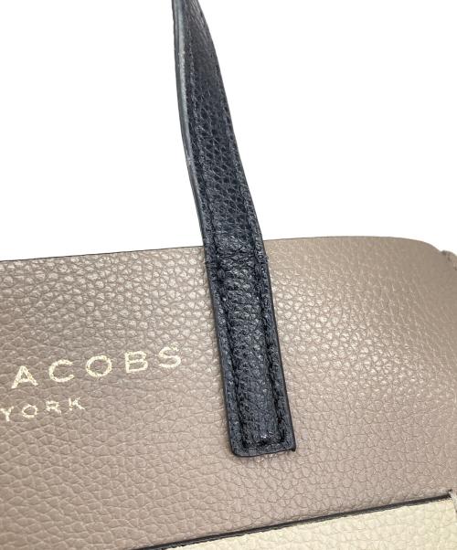 MARC JACOBS（マークジェイコブス）MARC JACOBS (マークジェイコブス) ショルダーバッグ アイボリー×ベージュの古着・服飾アイテム