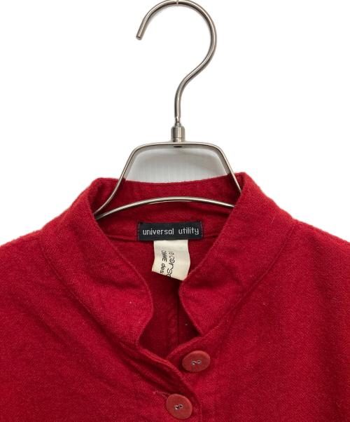 universal utility（ユニバーサルユーティリティー）universal utility (ユニバーサルユーティリティー) COMME des GARCONS (コムデギャルソン) メニーボタンスタンドカラージャケット レッド サイズ:Sの古着・服飾アイテム