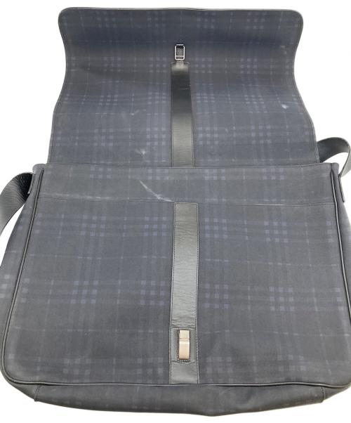Burberry's（バーバリーズ）Burberry's (バーバリーズ) ノバチェックショルダーバッグ ネイビーの古着・服飾アイテム
