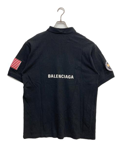 BALENCIAGA（バレンシアガ）BALENCIAGA (バレンシアガ) NASA SPACE BADGE EMBROIDERED UNIFIT POLO SHIRT ブラック サイズ:Sの古着・服飾アイテム