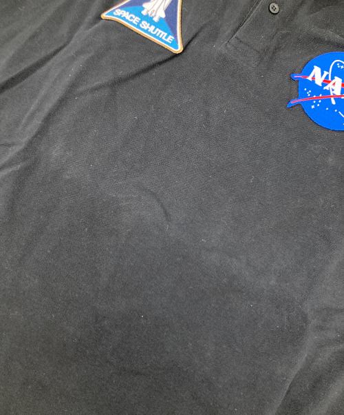 BALENCIAGA（バレンシアガ）BALENCIAGA (バレンシアガ) NASA SPACE BADGE EMBROIDERED UNIFIT POLO SHIRT ブラック サイズ:Sの古着・服飾アイテム