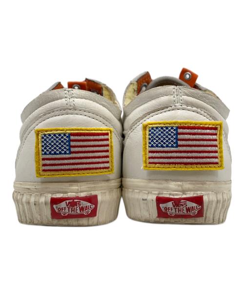 VANS（ヴァンズ）VANS (ヴァンズ) NASA (ナサ) NASA SPACE VOYAGER TRUE-OLD SCHOOL ホワイト サイズ:28の古着・服飾アイテム
