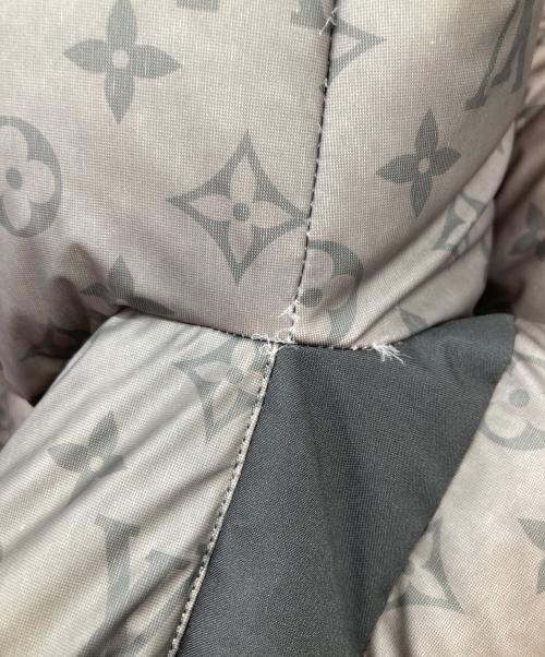 LOUIS VUITTON（ルイ ヴィトン）LOUIS VUITTON (ルイ ヴィトン) 2054ヒートリアクティブパファ モノグラムダウンジャケット グレー×ブラック サイズ:46の古着・服飾アイテム