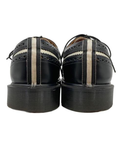 Dr.Martens（ドクターマーチン）Dr.Martens (ドクターマーチン) ウィングチップレザーシューズ ホワイト×ブラック サイズ:UK8の古着・服飾アイテム
