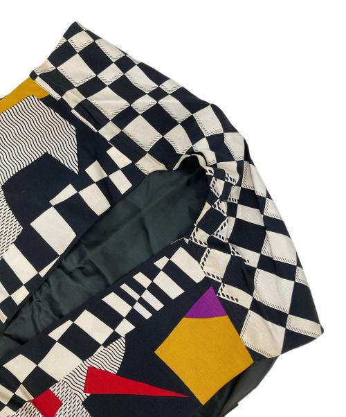 GIANNI VERSACE（ジャンニ・ヴェルサーチ）GIANNI VERSACE (ジャンニ・ヴェルサーチ) 総柄ベスト ブラック サイズ:48の古着・服飾アイテム