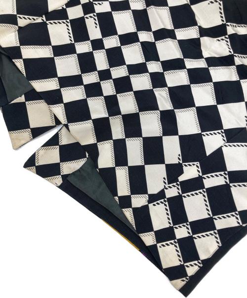 GIANNI VERSACE（ジャンニ・ヴェルサーチ）GIANNI VERSACE (ジャンニ・ヴェルサーチ) 総柄ベスト ブラック サイズ:48の古着・服飾アイテム