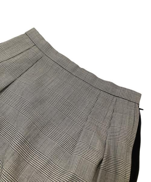 JUNYA WATANABE COMME des GARCONS（(ジュンヤワタナベ コムデギャルソン）JUNYA WATANABE COMME des GARCONS ((ジュンヤワタナベ コムデギャルソン) ウール切替スカート グレー×ブラック サイズ:SSの古着・服飾アイテム