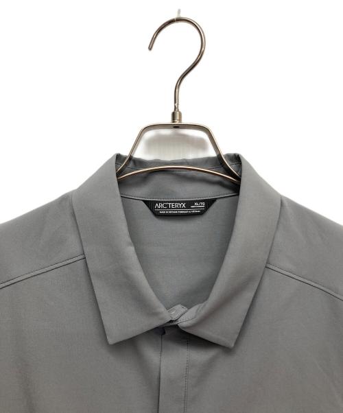 ARC'TERYX（アークテリクス）ARC'TERYX (アークテリクス) スカイライン ロングスリーブ シャツ グレー サイズ:XLの古着・服飾アイテム