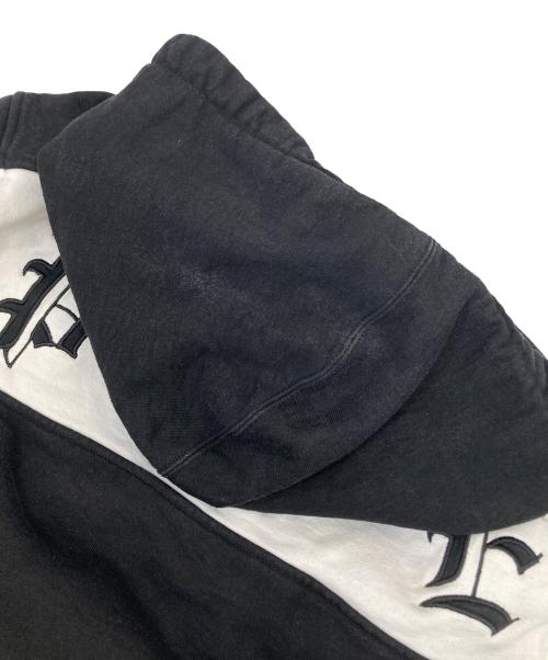 SUPREME（シュプリーム）Supreme (シュプリーム) OLD ENGLISH ZIP HOODIE ホワイト×ブラック サイズ:Sの古着・服飾アイテム