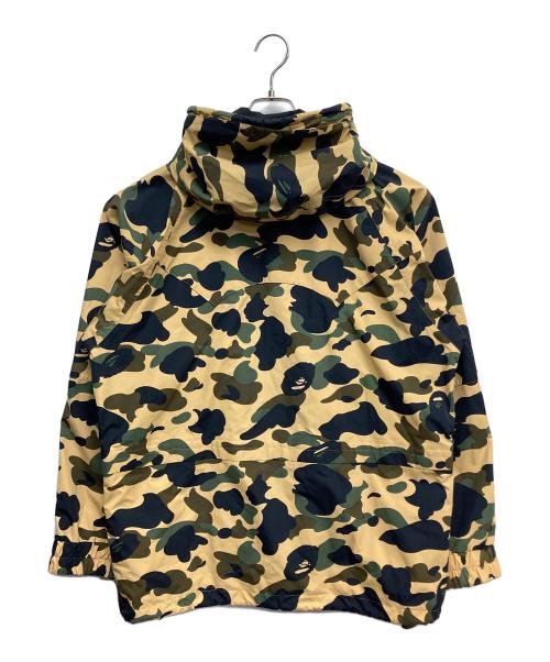 A BATHING APE（アベイシングエイプ）A BATHING APE (アベイシングエイプ) ゴアテックスカモフラスノボジャケット カモフラ サイズ:Mの古着・服飾アイテム