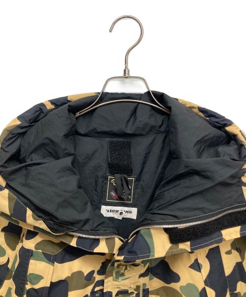 A BATHING APE（アベイシングエイプ）A BATHING APE (アベイシングエイプ) ゴアテックスカモフラスノボジャケット カモフラ サイズ:Mの古着・服飾アイテム
