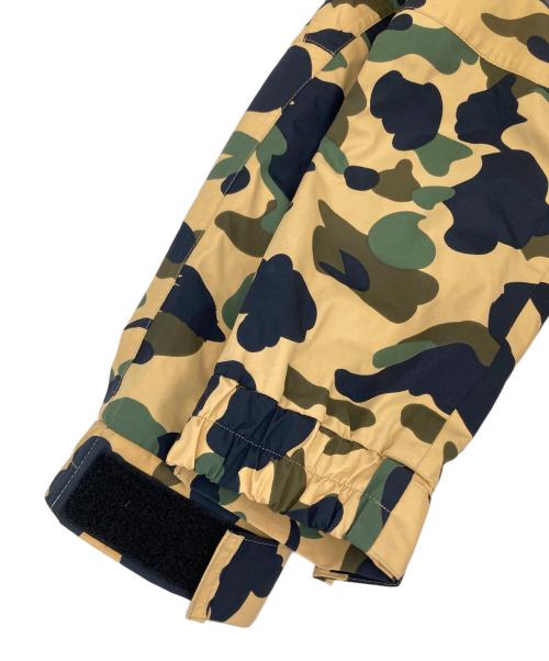 A BATHING APE（アベイシングエイプ）A BATHING APE (アベイシングエイプ) ゴアテックスカモフラスノボジャケット カモフラ サイズ:Mの古着・服飾アイテム