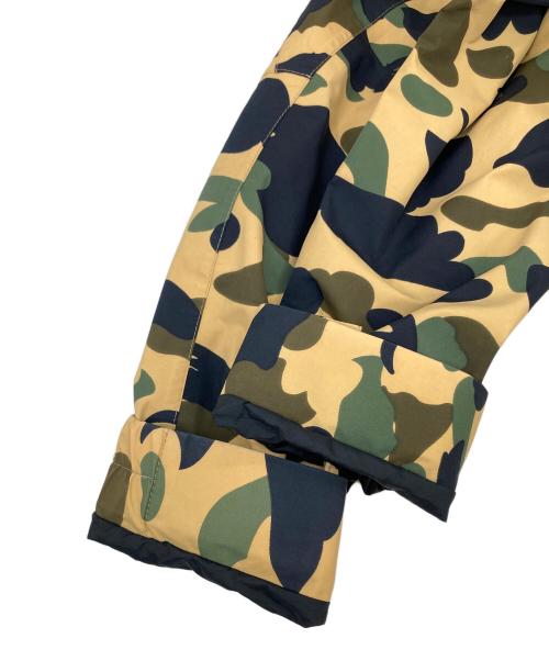 A BATHING APE（アベイシングエイプ）A BATHING APE (アベイシングエイプ) ゴアテックスカモフラスノボジャケット カモフラ サイズ:Mの古着・服飾アイテム