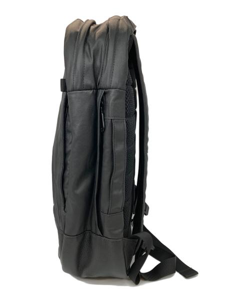 Incase（インケース）Incase (インケース) スクエアバックパック ブラックの古着・服飾アイテム