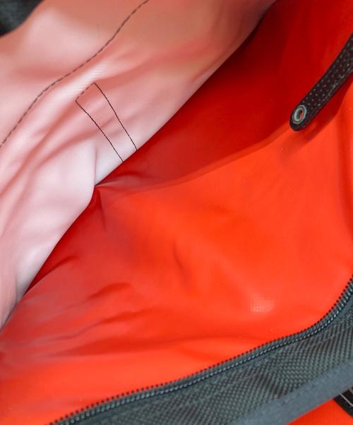master-piece（マスターピース）master-piece (マスターピース) 防水切替スエードメッセンジャーバッグ ブラックの古着・服飾アイテム