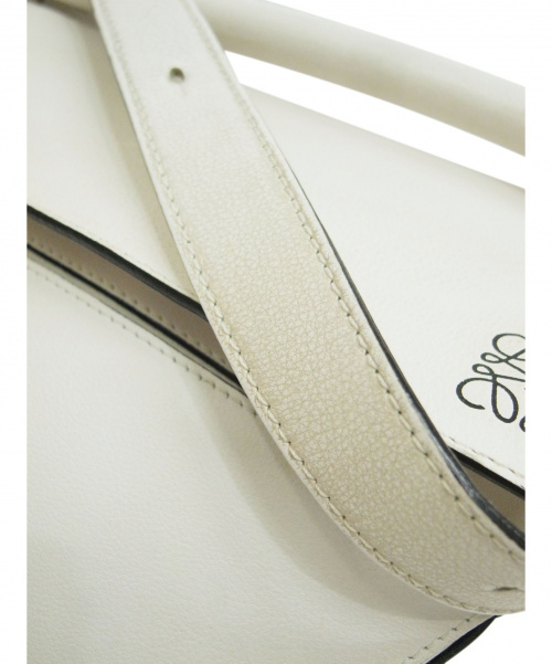 LOEWE（ロエベ）LOEWE (ロエベ) パズルバッグ ホワイト サイズ:下記参照 9763368　PUZZLE BAGの古着・服飾アイテム
