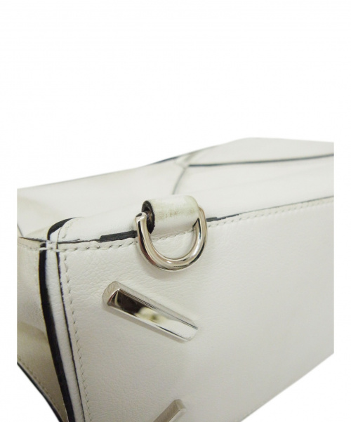 LOEWE（ロエベ）LOEWE (ロエベ) パズルバッグ ホワイト サイズ:下記参照 9763368　PUZZLE BAGの古着・服飾アイテム