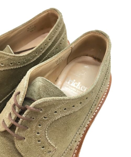 Tricker's（トリッカーズ）Tricker's (トリッカーズ) スエードウィングチップシューズ ベージュ サイズ:8h.55(約27cm)の古着・服飾アイテム