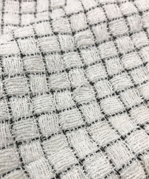 CHANEL（シャネル）CHANEL (シャネル) ノーカラーツイードコート ホワイト×ブラック サイズ:36の古着・服飾アイテム