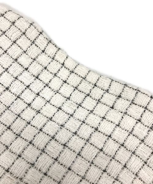 CHANEL（シャネル）CHANEL (シャネル) ノーカラーツイードコート ホワイト×ブラック サイズ:36の古着・服飾アイテム