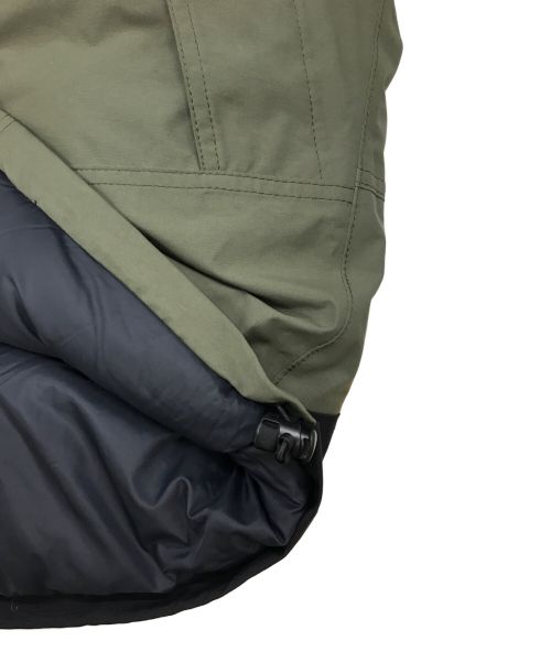 THE NORTH FACE（ザ ノース フェイス）THE NORTH FACE (ザ ノース フェイス) マウンテンダウンジャケット カーキ×ブラック サイズ:XSの古着・服飾アイテム