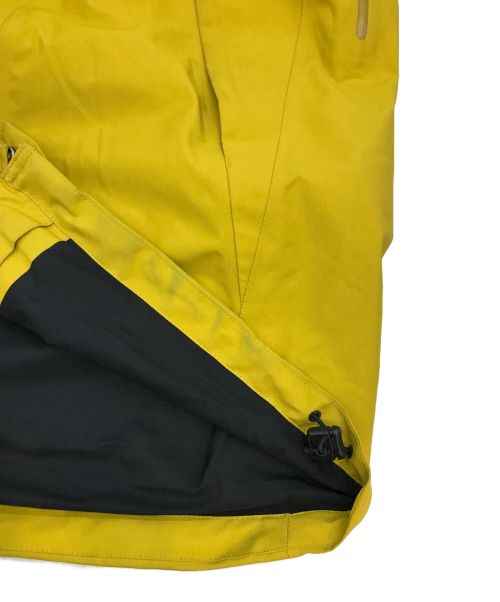 THE NORTH FACE（ザ ノース フェイス）THE NORTH FACE (ザ ノース フェイス) マウンテンジャケット イエロー×ブラック サイズ:Sの古着・服飾アイテム