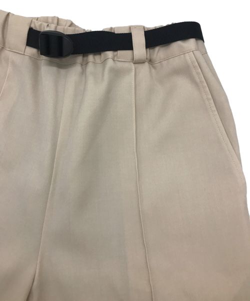 Ujoh（ウジョー）Ujoh (ウジョー) テープベルトテーパードパンツ ベージュ サイズ:1の古着・服飾アイテム