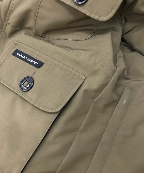 CANADA GOOSE（カナダグース）CANADA GOOSE (カナダグース) RUSSELL PARKA カーキ サイズ:Sの古着・服飾アイテム