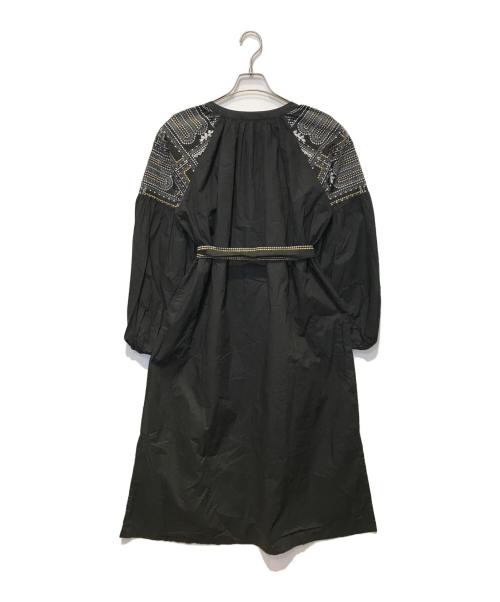 ne quittez pas（ヌキテパ）ne quittez pas (ヌキテパ) 刺繍ワンピース ブラック サイズ:FREEの古着・服飾アイテム