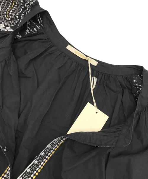 ne quittez pas（ヌキテパ）ne quittez pas (ヌキテパ) 刺繍ワンピース ブラック サイズ:FREEの古着・服飾アイテム