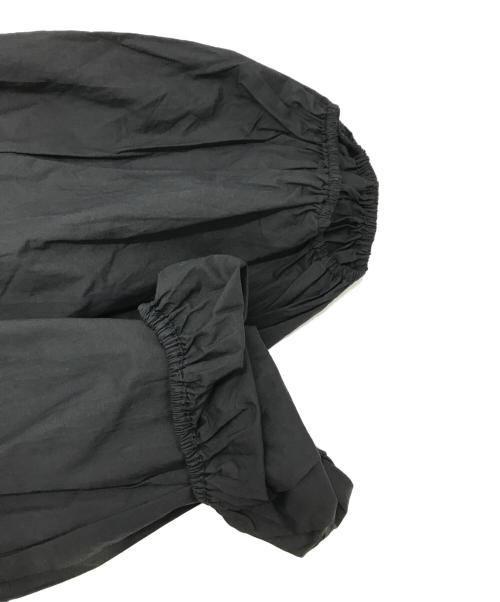 ne quittez pas（ヌキテパ）ne quittez pas (ヌキテパ) 刺繍ワンピース ブラック サイズ:FREEの古着・服飾アイテム