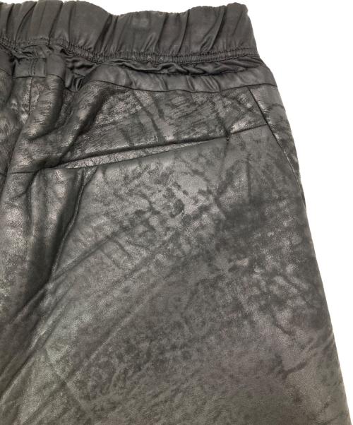 JULIUS（ユリウス）JULIUS (ユリウス) ラムレザー サルエル ハーフパンツ ブラック サイズ:3の古着・服飾アイテム