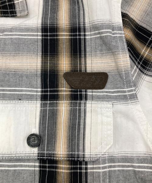 HARLEY-DAVIDSON（ハーレーダビッドソン）HARLEY-DAVIDSON (ハーレーダビッドソン) ロゴチェックシャツ ホワイト×グレー サイズ:XL 未使用品の古着・服飾アイテム
