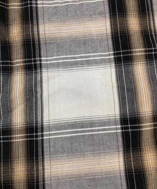 HARLEY-DAVIDSON（ハーレーダビッドソン）HARLEY-DAVIDSON (ハーレーダビッドソン) ロゴチェックシャツ ホワイト×グレー サイズ:XL 未使用品の古着・服飾アイテム