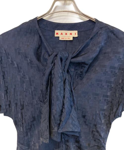 MARNI（マルニ）MARNI (マルニ) 総柄リボンワンピース ネイビー サイズ:40の古着・服飾アイテム