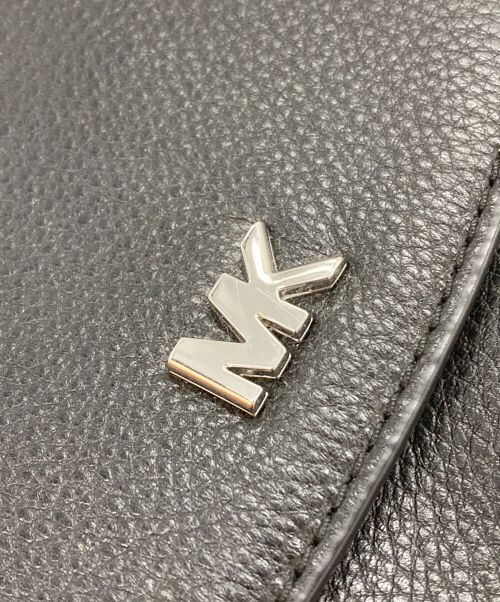 MICHAEL KORS（マイケル・コース）MICHAEL KORS (マイケルコース) ショルダーバッグ ブラックの古着・服飾アイテム