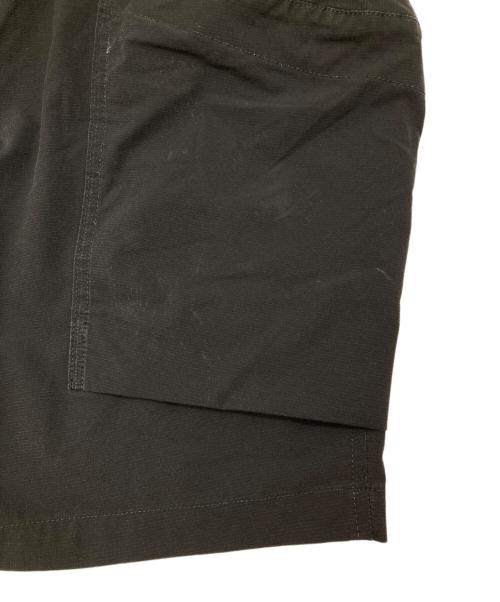 CMF OUTDOOR GARMENT（コンフィーアウトドアガーメント）CMF OUTDOOR GARMENT (コンフィーアウトドアガーメント) アクティビティ トレック ショーツ ブラック サイズ:Ｍの古着・服飾アイテム