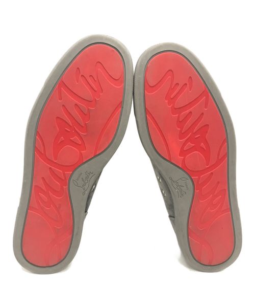 Christian Louboutin（クリスチャン・ルブタン）Christian Louboutin (クリスチャン・ルブタン) スタッズスウェードスニーカー グレー サイズ:39 1/2の古着・服飾アイテム