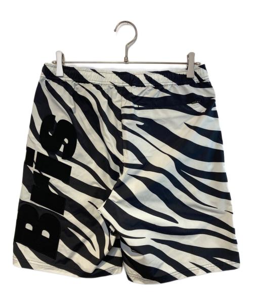 F.C.R.B.（エフシーレアルブリストル）F.C.R.B. (エフシーレアルブリストル) ハーフパンツ ホワイト×ブラック サイズ:Ｍの古着・服飾アイテム