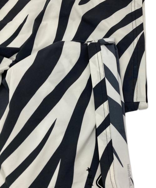 F.C.R.B.（エフシーレアルブリストル）F.C.R.B. (エフシーレアルブリストル) ハーフパンツ ホワイト×ブラック サイズ:Ｍの古着・服飾アイテム