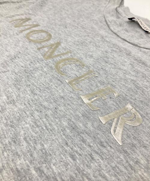 MONCLER（モンクレール）MONCLER (モンクレール) プリントTシャツ グレー サイズ:XSの古着・服飾アイテム