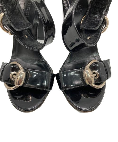 GUCCI（グッチ）GUCCI (グッチ) エナメルサンダル ブラック サイズ:34 1/2（21.5cm相当）の古着・服飾アイテム